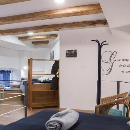 Stylish With Castle View & Free Parking Apartment Ljubljana