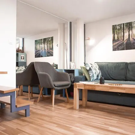 아파트 Stylish With Castle View & Free Parking