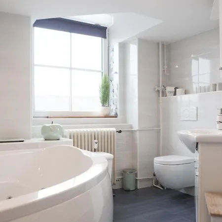 Stylish With Castle View & Free Parking Любляна