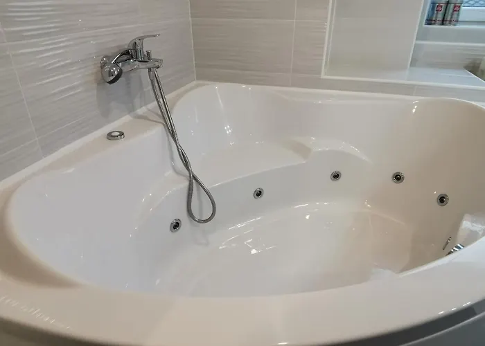 Stylish With Castle View & Free Parking Apartmán